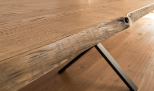 Kernige Kante - Handgefertigter Holztisch von Kernige Tische